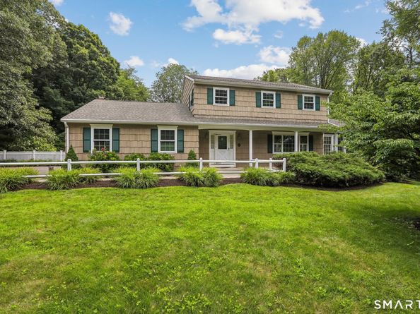 10 Terra Glen Road, Danbury CT 06811