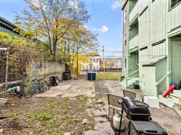 746 Maple Street, Bridgeport CT 06608