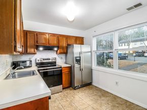 25 Padanaram Road APT 30, Danbury CT 06811