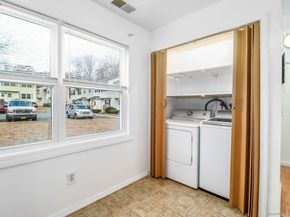 25 Padanaram Road APT 30, Danbury CT 06811