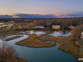 19 Beachside Common, Westport CT 06880