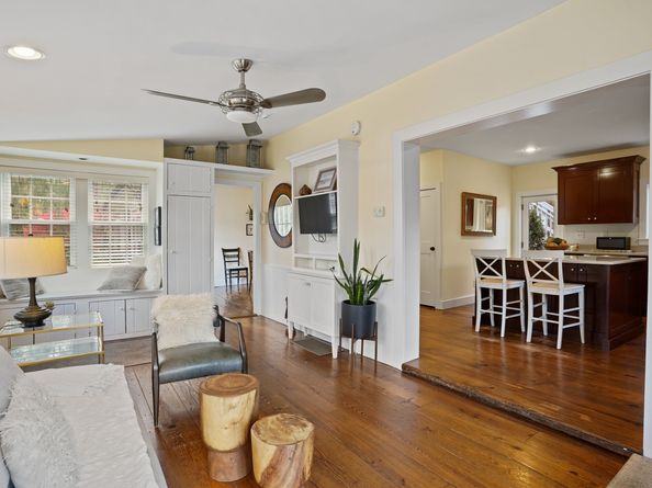 Undisclosed Address #24138909, Redding CT 06896