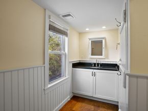 Undisclosed Address #24138909, Redding CT 06896