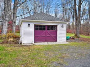 Undisclosed Address #24138909, Redding CT 06896