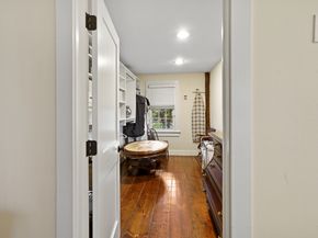 Undisclosed Address #24138909, Redding CT 06896