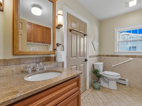 217 Huntington Road, Stratford CT 06614