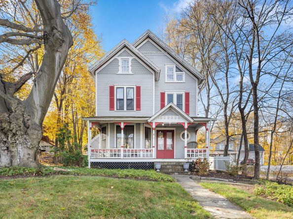 9 Mountainville Road, Danbury CT 06810