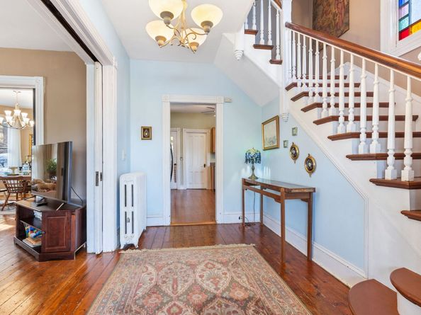 9 Mountainville Road, Danbury CT 06810