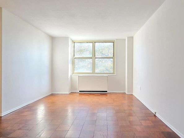 1 Strawberry Hill Court APT 2A, Stamford CT 06902