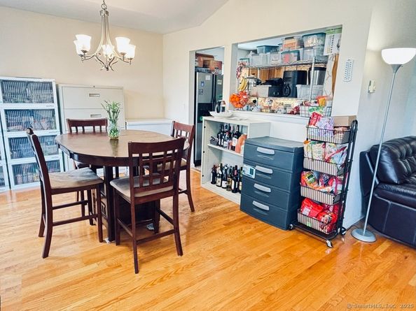 97 Richards Avenue APT E12, Norwalk CT 06854