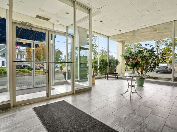 2370 North Avenue 10B, Bridgeport CT 06604