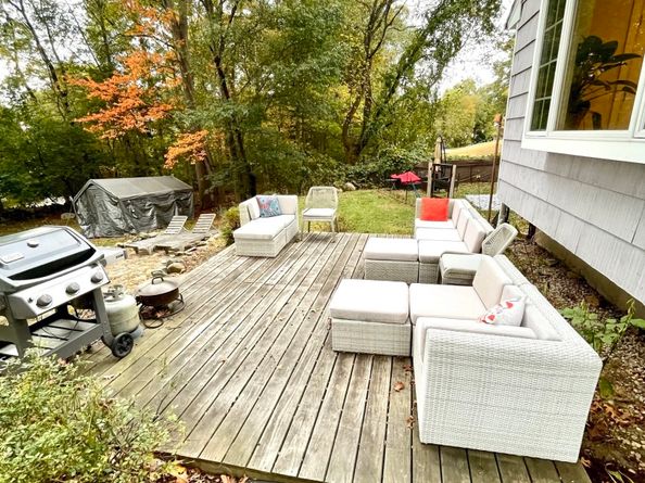 357 Harvester Road, Fairfield CT 06825