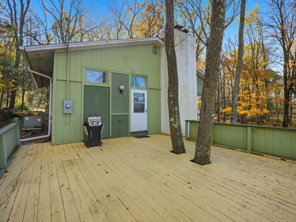 27 Carol Street, Danbury CT 06810