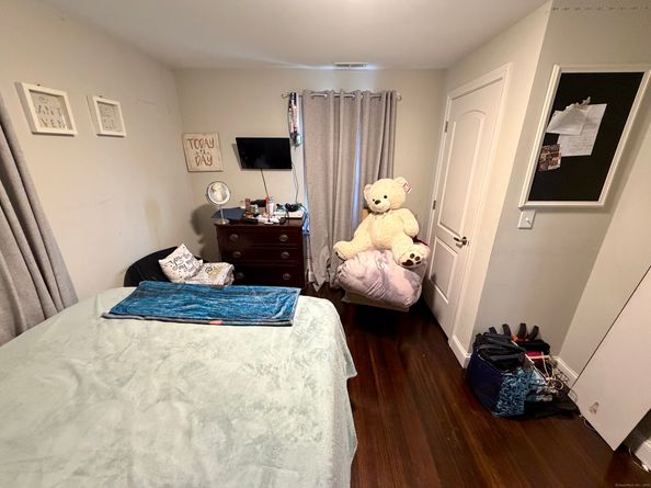 26 Grove Street, Trumbull CT 06611