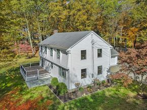 4 Trails End Road, Weston CT 06883