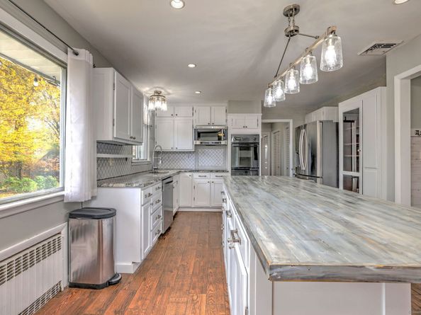 175 Twin Oaks Terrace, Stratford CT 06614