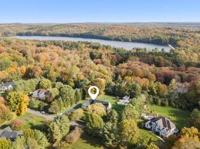 342 Midlock Road, Fairfield CT 06824