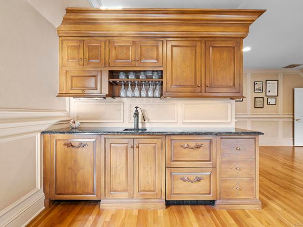 342 Midlock Road, Fairfield CT 06824