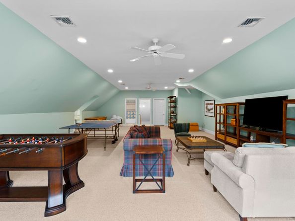 342 Midlock Road, Fairfield CT 06824