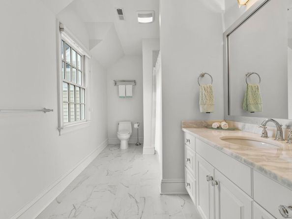 342 Midlock Road, Fairfield CT 06824