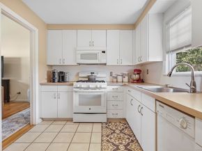 47 Valley Road B3, Greenwich CT 06807
