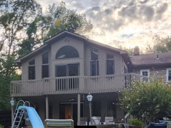 80 Woodlawn Road, Monroe CT 06468