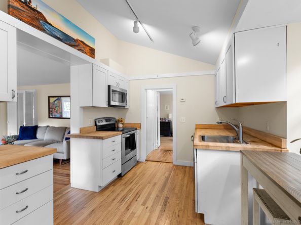 2993 High Ridge Road, Stamford CT 06903