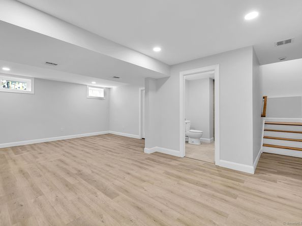 183 Vesper Street, Fairfield CT 06825