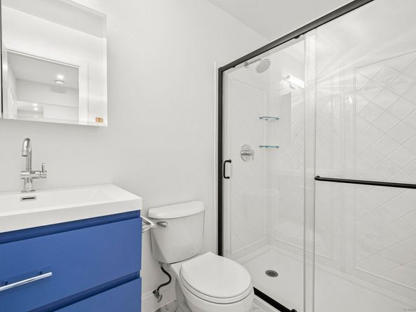 697 Cove Road APT 2A, Stamford CT 06902