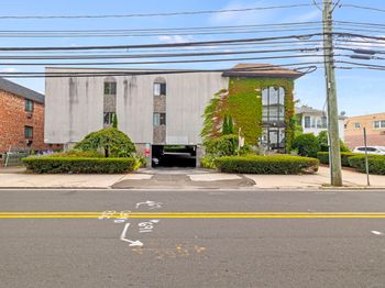 697 Cove Road