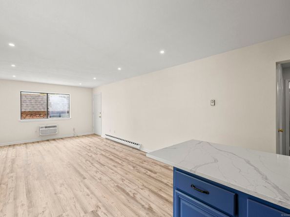 697 Cove Road APT 2A, Stamford CT 06902