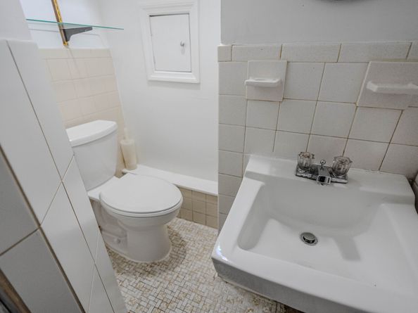 175 Seaside Avenue APT 1, Stamford CT 06902