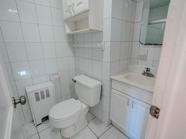 175 Seaside Avenue APT 1, Stamford CT 06902