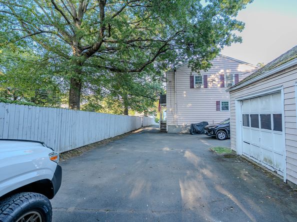 175 Seaside Avenue APT 1, Stamford CT 06902