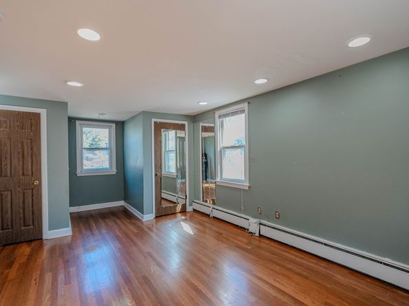175 Seaside Avenue APT 1, Stamford CT 06902