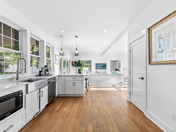 40 Arnold Lane, Norwalk CT 06853
