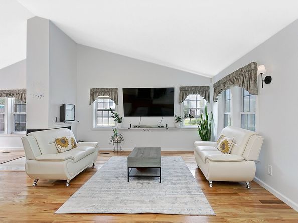 30 Rivendell Drive 30, Shelton CT 06484