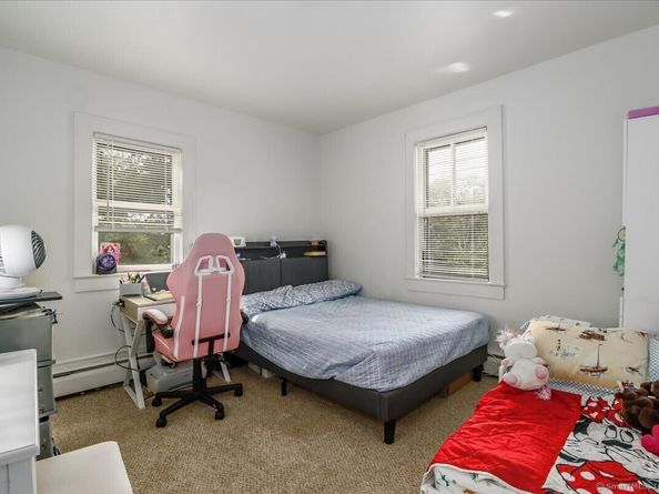61 Smith Ridge Road, New Canaan CT 06840