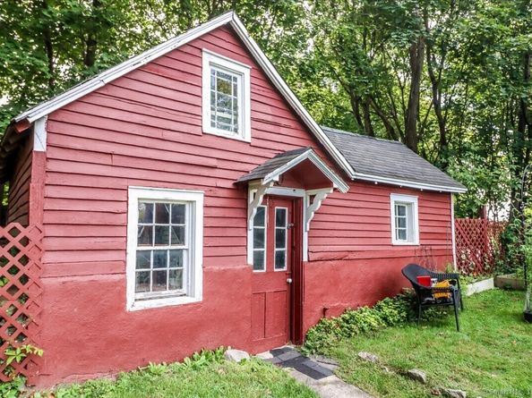 61 Smith Ridge Road, New Canaan CT 06840