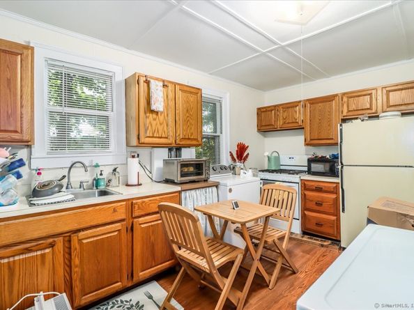 61 Smith Ridge Road, New Canaan CT 06840