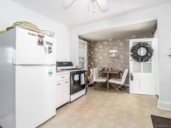 61 Smith Ridge Road, New Canaan CT 06840
