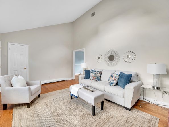 113 Pleasantview Avenue, Stratford CT 06614