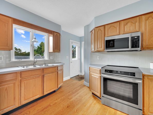 113 Pleasantview Avenue, Stratford CT 06614