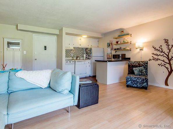 84 Wilton Crest 84, Wilton CT 06897