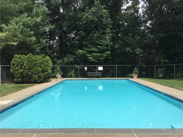 84 Wilton Crest 84, Wilton CT 06897