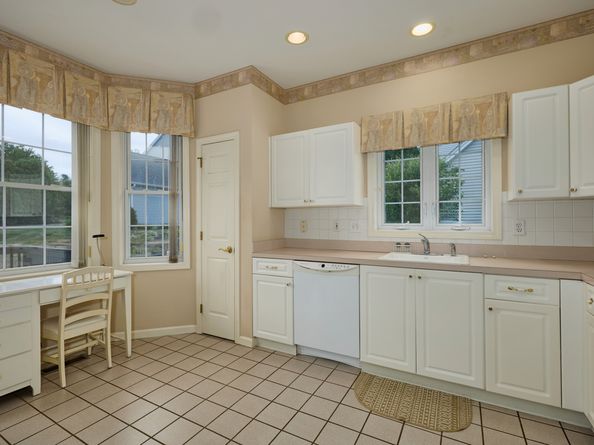 103 Logging Trail, Danbury CT 06811