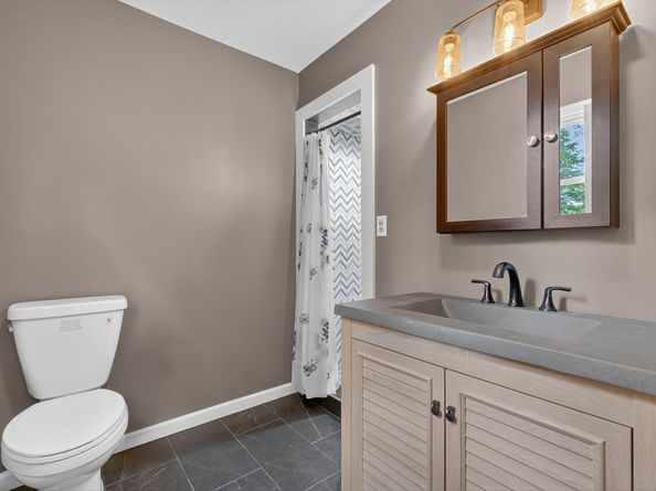 27 W Woodland Drive, Redding CT 06896