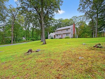 27 W Woodland Drive