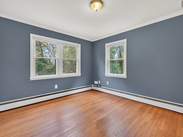 27 W Woodland Drive, Redding CT 06896