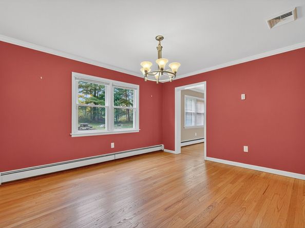 27 W Woodland Drive, Redding CT 06896